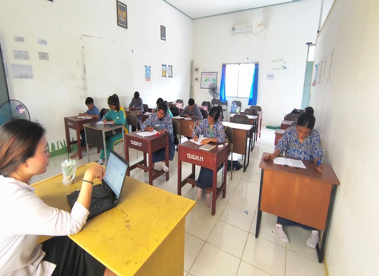 Kegiatan belajar mengajar di SMP Teknologi, Sabtu (15/8/2026) (Rizki/Lingkarkaltim)
