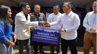 Menteri Pendidikan Tinggi, Sains, dan Teknologi (Mendiktisaintek), Brian Yuliarto saat hadir di Kabupaten Manggarai, tepatnya di Posko Lapangan Universitas Katolik (Unika) St. Paulus Ruteng untuk meninjau kondisi pascabencana sekaligus mengonsolidasikan respons perguruan tinggi, Rabu (26/8/2026). (Dok. kemdiktisaintek.go.id)