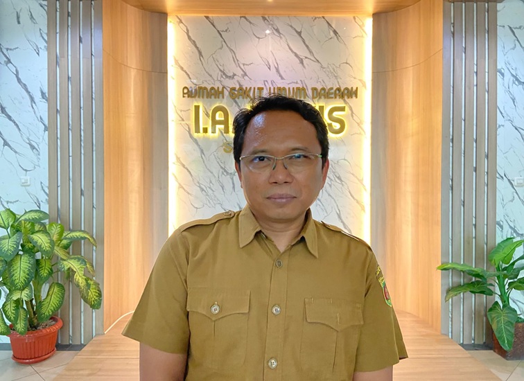Direktur RSUD I.A. Moeis dr. Osa Rafshodia, Senin (14/9/2026). (Foto: Devi/Lingkarkaltim)