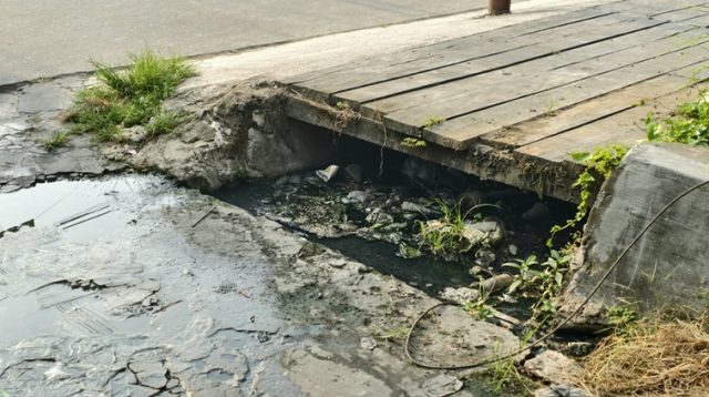Saluran Drainase di Jalan Maduningrat Kelurahan Melayu, Kecamatan Tenggarong. (Foto: Hafidz/Lingkarkaltim)