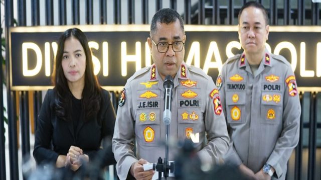 Kadiv Humas Polri Irjen Pol. Johnny Eddizon Isir. (dok. tribratanews.polri.go.id)