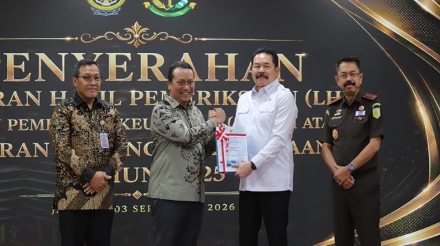Badan Pemeriksa Keuangan Republik Indonesia (BPK RI) menyerahkan Laporan Hasil Pemeriksaan (LHP) atas Laporan Keuangan Kejaksaan RI Tahun Anggaran 2025 dengan opini Wajar Tanpa Pengecualian (WTP) pada Kamis, 3/9/2026 di Gedung Utama Kejaksaan Agung. (Dok. Kejaksaan RI)