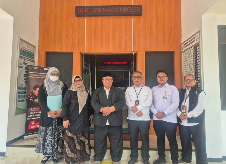 Direktur Pengawasan Haji Reguler Kementerian Haji dan Umrah, Rudi Nurudin Ambary, mendalami temuan Linjam Daker Makkah dalam penyelenggaraan ibadah haji 1447 H/2026 M di Kantor Kejaksaan Negeri Purwakarta, Jumat (25/9/2026).  (Foto: dok. Kemenhaj RI)
