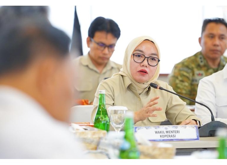 Wakil Menteri Koperasi (Wamenkop) Farida Farichah dalam Rapat Koordinasi Update Pembangunan dan Operasionalisasi KNMP dan Budidaya Ikan Darat Tematik di Jakarta, Selasa (15/9/2026). (Dok. Kemenkop)