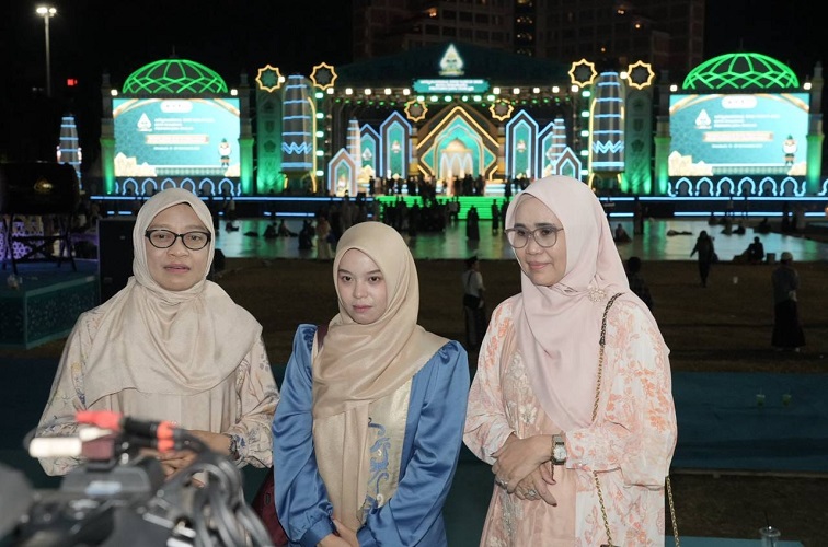 Qariah Kaltim Nadita Aisyah Fitri Tuai Apresiasi Penonton di Final MTQN Semarang.(Dok.Adpim Pemprov Kaltim)