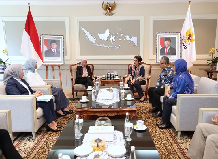 Menteri PANRB, Rini Widyantini pada Audiensi Kepala LKPP Sarah Sadiqa, di Kantor Kementerian PANRB, Jakarta, Jumat (4/9/2026). (Dok. Menpanrb)