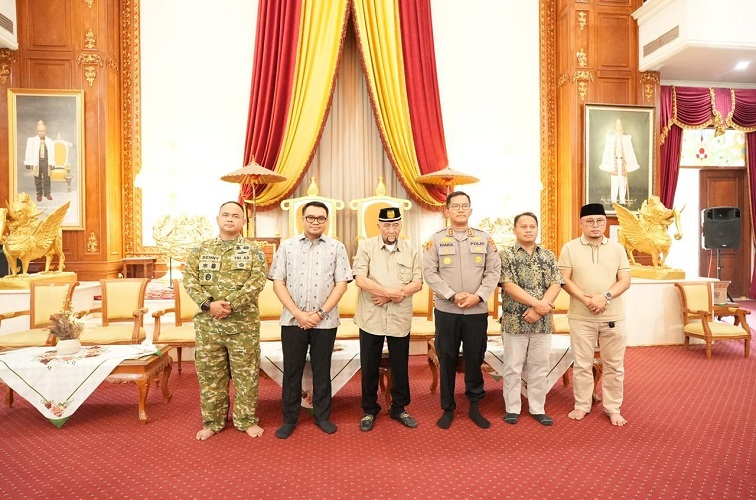 Bupati Kutai Kartanegara Aulia Rahman Basri terlibat dalam rangkaian persiapan tersebut bersama Sultan Kutai Kartanegara Ing Martadipura XXI Aji Muhammad Arifin, Forkopimda, perangkat daerah dan panitia.(Dok.Diskominfo Kukar)