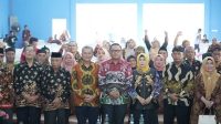 Wagub Seno Aji foto bersama dengan pengurus PGM Wonogiri Samarinda saat Milad ke 35.(Dok.PGM Wonogiri)
