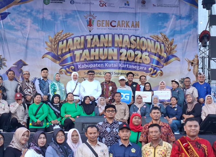 Bupati Kukar, Aulia Rahman Basri Hadiri Pembukaan kegiatan GENCARKAN Hari Tani Nasional di Stadion Rondong Deman, Expo Erau 2026, Jumat (25/9/2026). (Dilla/Lingkarkaltim)