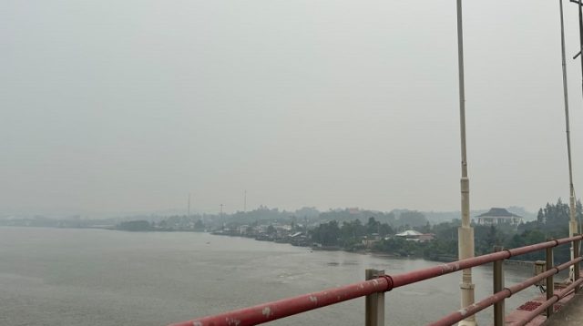 Kondisi kabut asap di Tenggarong, Rabu (16/9/2016) (Rizki/Lingkarkaltim)
