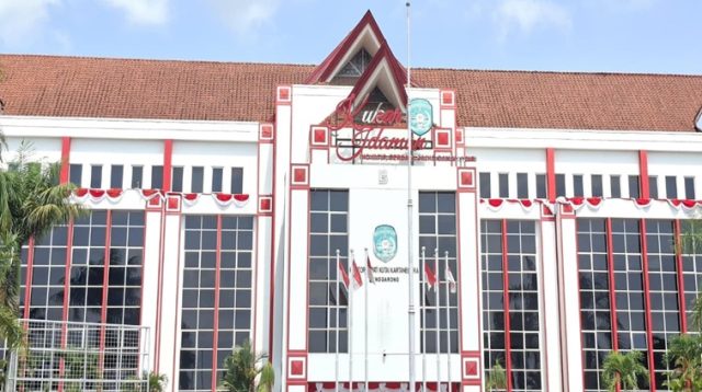 Kantor Bupati Kutai Kartanegara, Jl. Robert Wolter Mongisidi, Tenggarong. (Dilla/lingkarkaltim)
