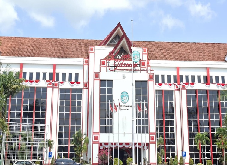 Kantor Bupati Kutai Kartanegara, Jl. Robert Wolter Mongisidi, Tenggarong. (Dilla/lingkarkaltim)
