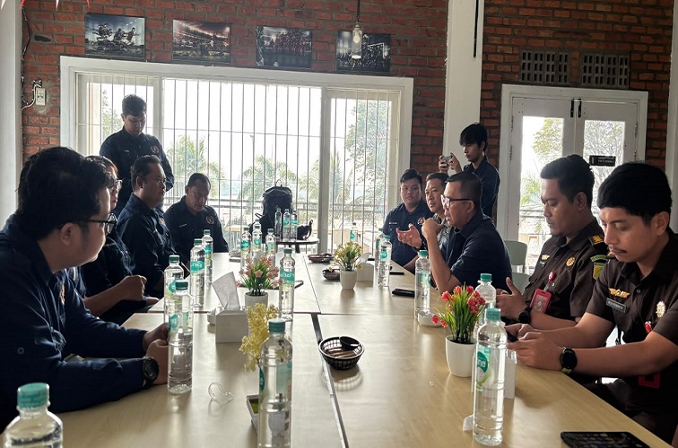 Audiensi Kejari bersama PWI Kukar, Selasa (22/9/2026) (Rizki/Lingkarkaltim)