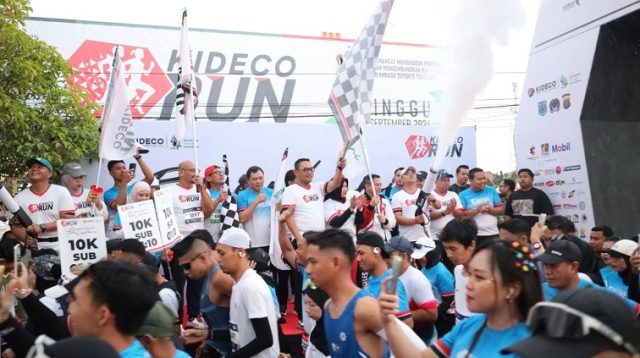 Pelepasan peserta Kideco Run 2026 oleh Wakil Gubernur Kaltim.(Dok. Humas Pemprov Kaltim)