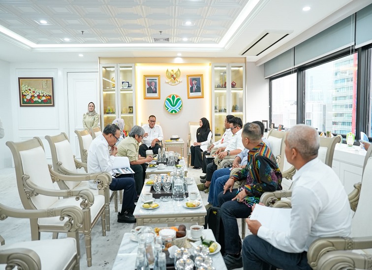 Bupati Berau Sri Juniarsih Mas melalui audiensi bersama Menteri Lingkungan Hidup Mohammad Jumhur Hidayat di Gedung Kementerian Lingkungan Hidup, Menara Plaza Kuningan, Rabu (16/9/2026).(Dok.Adpim Pemkab Berau)
