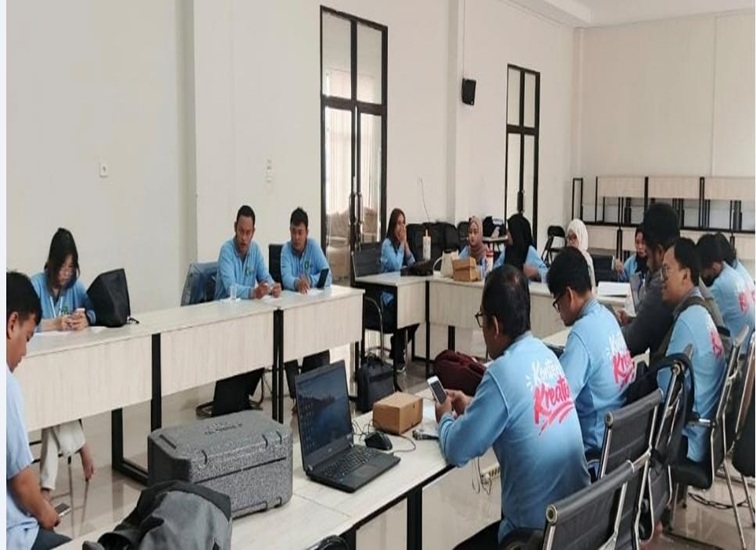 Uji Kompetensi Konten Kreator bersertifikasi BNSP, Tenggarong. (Doc. Distransnaker Kukar)