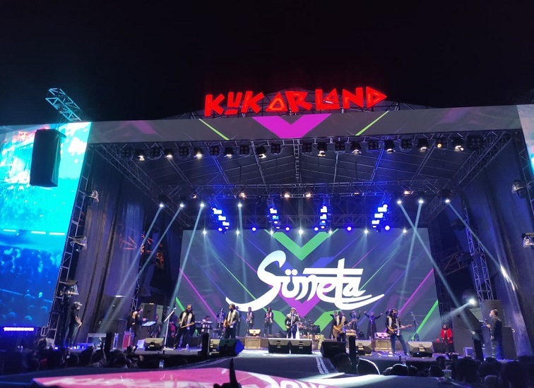Suasana Kukarland Festival tahun 2025 saat mengundang Soneta Band. (Istimewa)