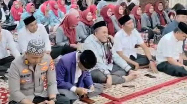 Suasana peringatan Maulid Nabi Muhammad SAW di DPRD Kukar.(foto:istimewa)