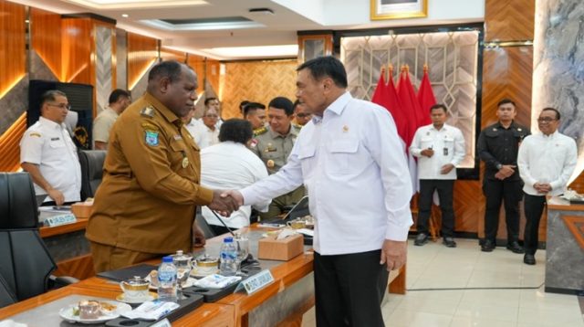 Menko Polkam Jenderal TNI (Purn.) Djamari Chaniago usai Rapat Koordinasi Percepatan Penanganan Pascakonflik Sosial di Kabupaten Jayawijaya dan Kabupaten Lanny Jaya, Provinsi Papua Pegunungan, di Kantor Kemenko Polkam, Jakarta, Rabu (9/9/2026). (Foto: Dok. Kemenko Polkam RI)