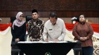 Penandatanganan Perubahan KUA PPAS Tahun 2026.(Adpim Pemprov Kaltim)