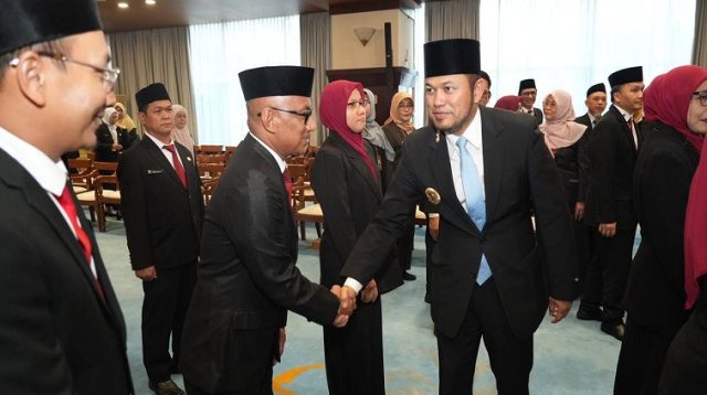 Gubernur Kaltim Rudy Mas’ud memberikan ucapan kepada para pejabat usai pelantikan.(Adpim Pemprov Kaltim)
