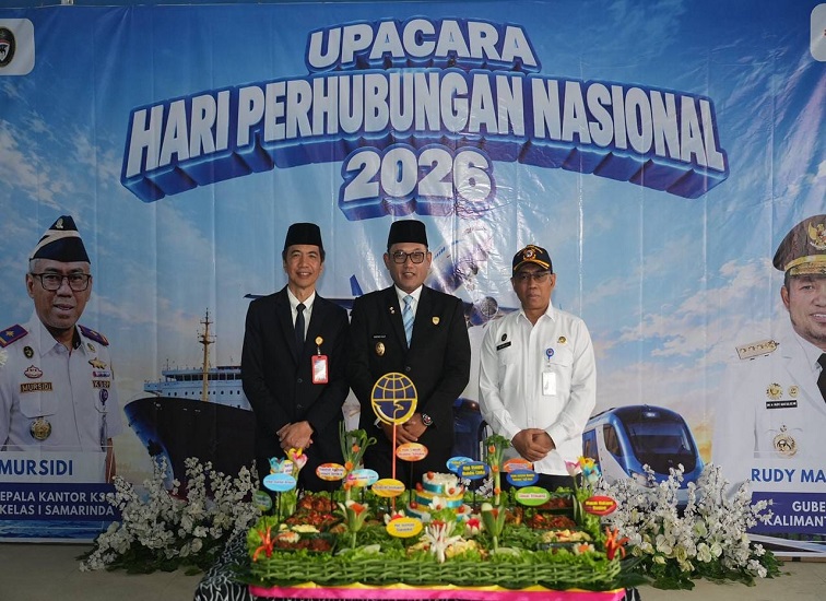 Upacara Peringatan Hari Perhubungan Nasional (Harhubnas) Tahun 2026 di Halaman Belakang Kantor Kesyahbandaran dan Otoritas Pelabuhan (KSOP) Kelas I Samarinda, Jalan Yos Sudarso Nomor 2 Samarinda, Kamis (17/9/2026).(Dok.Adpim Pemprov Kaltim)