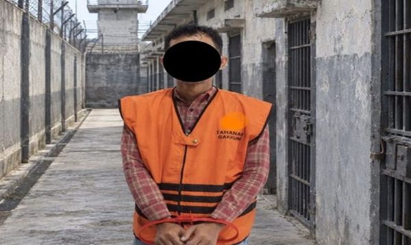 Kementerian Kehutanan melalui Balai Penegakan Hukum Kehutanan Wilayah Jawa, Bali, dan Nusa Tenggara (Jabalnusra) menuntaskan penyidikan terhadap NS, tersangka kedua dalam pengembangan perkara penguasaan dan perdagangan satwa dilindungi di Kabupaten Bogor, Jawa Barat. (Dok. Kementerian Kehutanan)