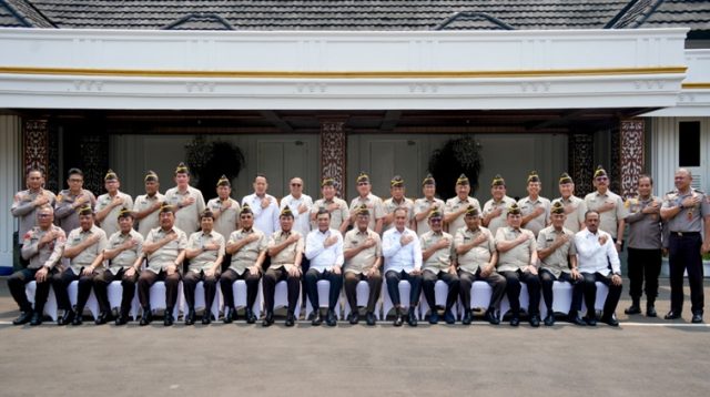 Menteri Koordinator Bidang Politik dan Keamanan (Menko Polkam) Jenderal TNI (Purn.) Djamari Chaniago menerima audiensi Persatuan Purnawirawan Kepolisian Negara Republik Indonesia (PP Polri) di Kantor Kemenko Polkam, Jakarta, Rabu (16/9/2026). (dok. Kemenko Polkam)