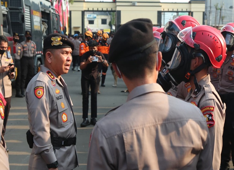 Kakorsabhara Baharkam Polri Irjen Pol. Nazli memimpin Apel Kesiapan Tanggap Darurat Bencana di Lapangan Apel Korsabhara Baharkam Polri, Minggu (6/9/2026). (Dok. tribratanews.polri.go.id)