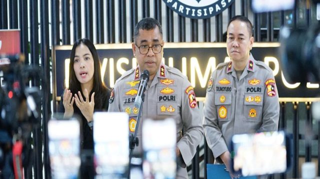 Kadivhumas Polri Irjen Pol. Johnny Eddizon Isir. (Dok. tribratanews.polri.go.id)
