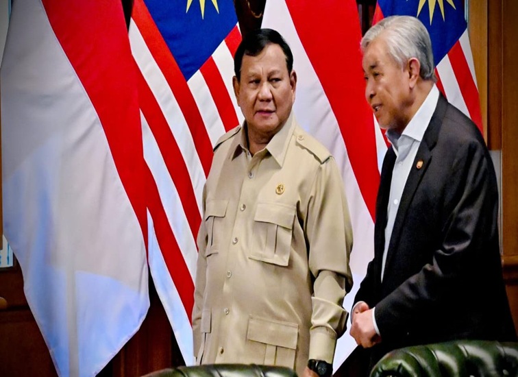 Presiden Prabowo Subianto menerima kunjungan Wakil Perdana Menteri (WPM) Malaysia Ahmad Zahid Hamidi di kediamannya di Hambalang, Kabupaten Bogor, Jawa Barat, pada Jumat, (18/9/26). (Foto: dok. BPMI Setpres)