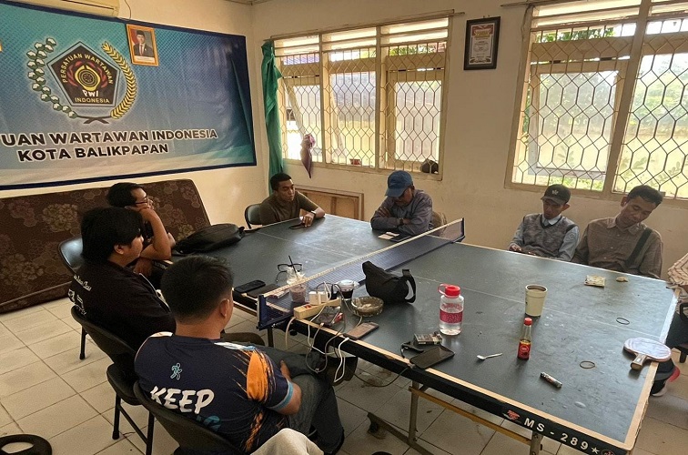 Rapat persiapan Porwada Kaltim yang dilaksanakan PWI Kota Balikpapan, Selasa (1/9/2026).(Istimewa)