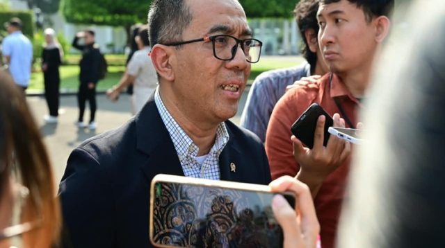 Menteri Pendidikan Tinggi, Sains, dan Teknologi (Mendiktisaintek) Brian Yuliarto. (dok. BPMI Setpres)