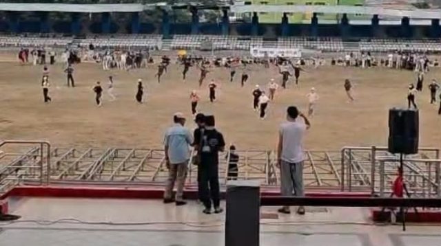 Ratusan penari melakukan latihan menjelang Erau 2026.(Foto:Hafidz)