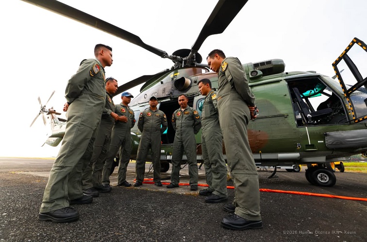 Operasi water bombing dilaksanakan pada Sabtu (5/9/2026) dalam dua sortie menggunakan helikopter Caracal H225M yang berangkat dari Lanud TNI AU Dhomber, Balikpapan.(Dok.Otorita IKN)