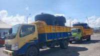 Armada truk Kementerian Pekerjaan Umum (PU) yang mengangkut tandon air. (dok. pu.go.id)
