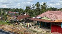 Kondisi rumah warga rusak parah akibat pergeseran tanah, Kamis (1/10/2026) (Rizki/Lingkarkaltim