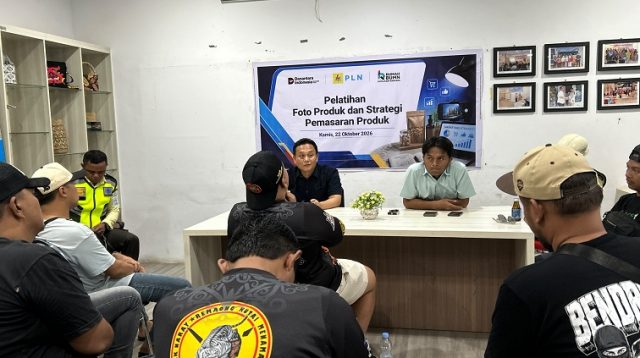 Aksi Demo di Kantor PLN Tenggarong (Foto : Hafidz/Lingkarkaltim)