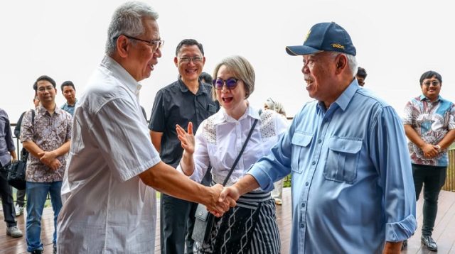 Keterangan foto: Otorita IKN menandatangani Perjanjian Kerja Sama (PKS) proyek Kerja Sama Pemerintah dan Badan Usaha (KPBU) sektor perumahan dan investasi langsung swasta murni di Glamping IKN, KIPP Nusantara, Rabu (14/10/2026).(Dok.Otorita IKN)