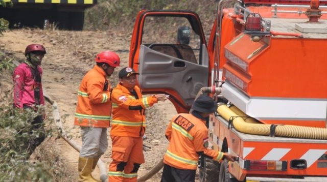 Penanganan Karhutla Dusun Serbaya, Kec. Sebulu, Kab. Kutai Kartanegara. (Doc. BPBD Kukar)