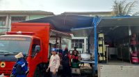 Mobil Dapur Umum Lapangan Dinsos dan BPBD Kukar, Selasa (6/10/26). (Dilla/lingkarkaltim)