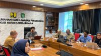 distransnaker Distransnaker dan OPD terkait lainnya rapat mengenai retribusi Tenaga Kerja Asing. (Dilla/lingkarkaltim)