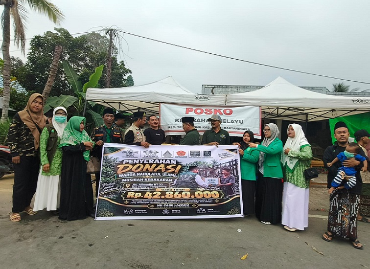Muslimat NU, Fatayat NU, dan Gerakan Pemuda (GP) Ansor dalam kegiatan penggalangan serta penyaluran bantuan bagi para korban kebakaran.(Dok Lazisnu)