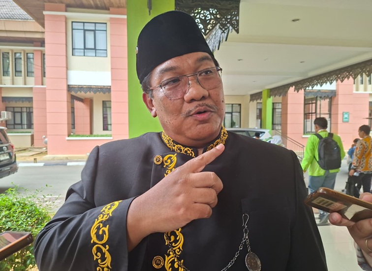 Kepala DP3A Kukar, Syafliasnyah. (Dilla/lingkarkaltim)