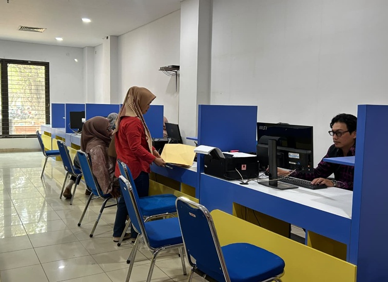 Loket Pelayanan DPMPTSP Kukar, MPP Tenggarong, Kamis (15/10/26). (Dilla/lingkarkaltim)