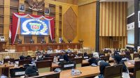 Persatuan UMKM Berdaya (PUMKMB) bersama pihak penyelenggara acara (event organizer) mendatangi Gedung DPRD Samarinda pada Selasa (27/10/2026) untuk menyampaikan aspirasi dan menuntut kepastian nasib perdagangan di ikon baru Kota Tepian. (Devi/Lingkarkaltim)