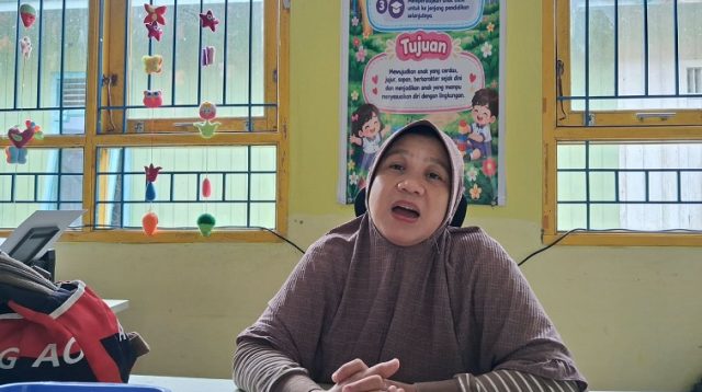 Kepala TK Negeri 04 Tenggarong, Fariyati. (Far/Lingkarkaltim.com)