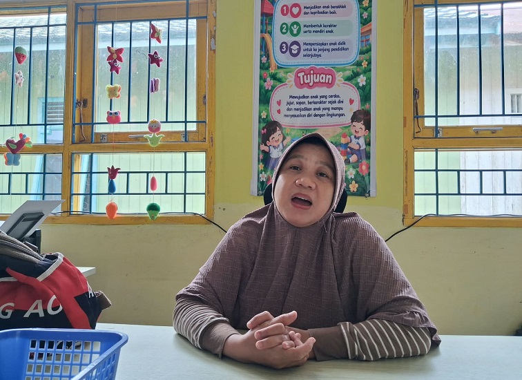 Kepala TK Negeri 04 Tenggarong, Fariyati. (Far/Lingkarkaltim.com)