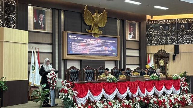 Anggota DPRD Kukar Fatlon Nisa, Senin (5/10/2026).(Achmad/Lingkarkaltim)