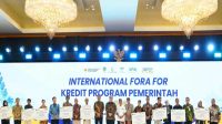 fora Foto bersama pada acara International Fora for “Kredit Program Pemerintah” 2026 di Nusa Dua, Bali, Kamis (29/10/26). (Dok. Kemenko Bidang Perekonomian RI)